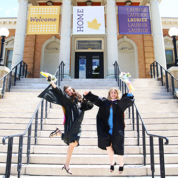 Laurier celebrates class of 2022